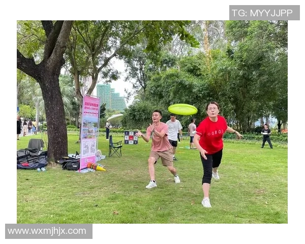 黄丽独家揭秘飞盘技巧与心得分享助你轻松掌握飞盘运动的乐趣与魅力